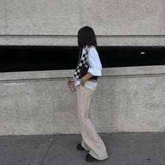 Frühe Strickweste mit V-Ausschnitt und Leinenoberfläche, Million Can Schachbrett-Karomantel mit kariertem ide-Kleinmantel