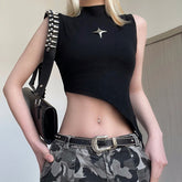 Personalisierte unregelmäßige asymmetrische Saum Rollkragen Metall Dekoration schlanke Strickweste