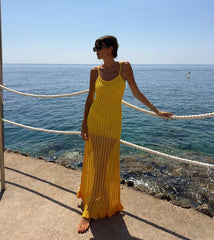 Robe longue en laine à volants et découpes fourreau