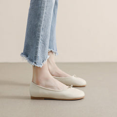 Flache Trotter-Pumps zum Hineinschlüpfen mit geteilter Zehenpartie für Damen