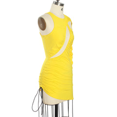 Niche – Unregelmäßiges, asymmetrisches, plissiertes Kleid mit einem Ärmel