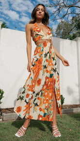 Robe longue exclusive à col en V, dos nu, ourlet fendu haut