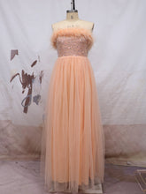 Robe de mariée en ligne à paillettes et col en fourrure, épaules dénudées