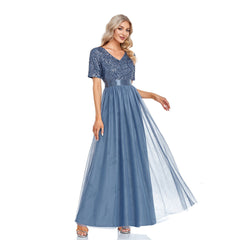 Robe de soirée élégante en tulle pailleté à col en V et manches courtes