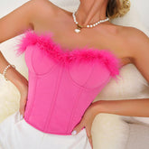 Haut bustier court en patchwork avec coussinet de poitrine en plumes, push-up, épaules dénudées, avec anneau en acier et baleines