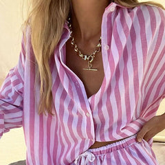 Ensemble deux pièces cardigan ample et short décontracté à rayures