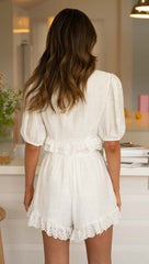 Ensemble deux pièces haut court et short en dentelle à col en V