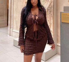 Ensemble deux pièces mini-jupe plissée à col en V et à lacets