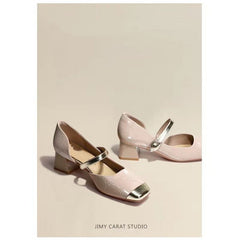 Pumps im Damenstil mit quadratischer Zehenpartie und klobigen High Heels