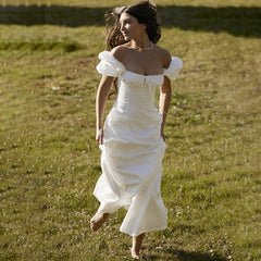 Robe en dentelle à manches bouffantes et col carré, couleur unie