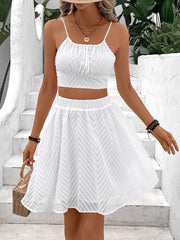 Einfarbiges rückenfreies Spaghettiträger-Oberteil mit hoher Taille und Netz-Midirock