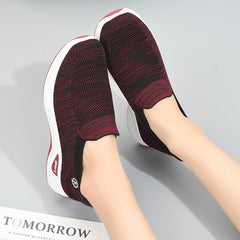 Beijing Cloth Slip-on Walking Soft Bottom