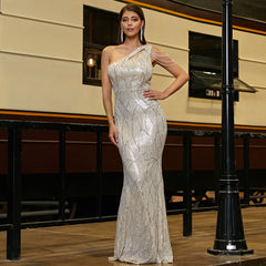 Ärmelloses, elegantes, schulterfreies, langes, paillettenbesetztes, diagonales Kragen-Cocktail-/Abendkleid für Brautjungfern