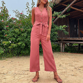 Ärmelloser, lässiger Jumpsuit zum Schnüren am Meer