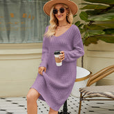 Lockeres, einfarbiges Strickpulloverkleid, langes Pulloverkleid im Leerlauf