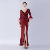 Craft – Langärmliges Abendkleid mit Pailletten und Straußenfedern