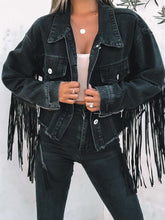 Lässige Jeansjacke mit lockerer Passform und gekreuzten Quasten