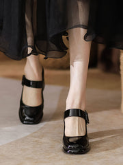 Chaussures rétro en cuir à talons hauts et bout carré