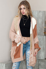 Khakifarbene Strickjacke mit offener Vorderseite und überschnittener Schulter