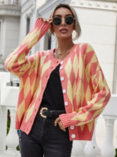 Strickjacke mit Argyle-Knopfleiste vorne und überschnittenen Schultern