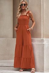 Gesmoktes Jumpsuit mit Stufendesign und Bindeschultern
