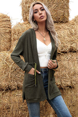Strickjacke mit offener Vorderseite und Schlitz