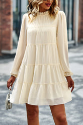 Minikleid mit Rüschenkragen und Puffärmeln