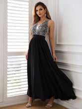 Robe longue sans manches à paillettes contrastées