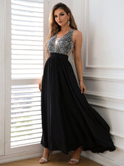 Robe longue sans manches à paillettes contrastées