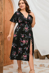 Robe fendue à manches courtes et fleurs grande taille