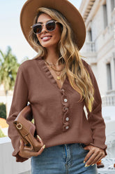 Pullover mit Rüschenbesatz und halbhohem Knopf