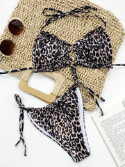 Neckholder-Bikini-Set mit Rüschen und Tribal-Print