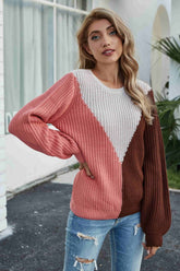 Rippstrickpullover mit Rundhalsausschnitt und Farbblock