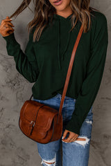 Strickoberteil mit Kapuze und überschnittenen Schultern und Kordelzug