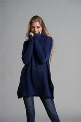 Tunika-Pullover mit Trichterhals und sichtbaren Nähten