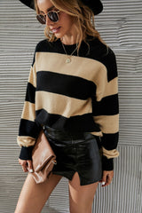 Pull rayé bicolore à épaules tombantes