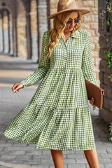 Langärmliges Midikleid mit Kragen