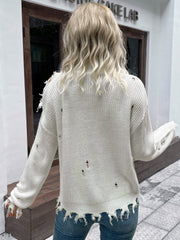 Distressed-Pullover mit hohem Kragen und schulterfreien Schnitten