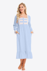 Nachthemd mit kontrastierendem Spitzenbesatz, Rüschensaum und quadratischem Ausschnitt