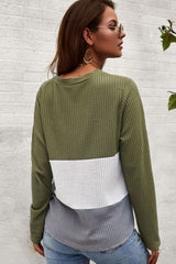 Haut à col en V en tricot gaufré à blocs de couleurs