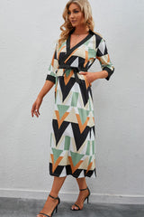 Robe midi imprimée à manches trois-quarts et nouée