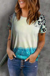 Kurzarm-T-Shirt mit Batikmuster und Leopardenmuster