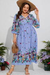 Robe mi-longue fleurie grande taille à col en V et manches trois-quarts