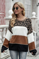Strickpullover mit geripptem Farbblock-Besatz