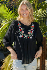 Haut babydoll à volants et broderie florale