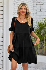 Robe à volants et col en V