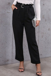 Hose mit Paperbag-Taille und Gürtel