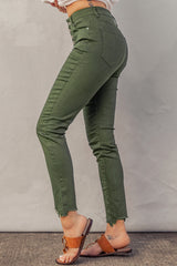Jean skinny avec braguette boutonnée et ourlet détaillé