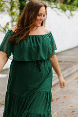Robe à volants et épaules dénudées à pois grande taille