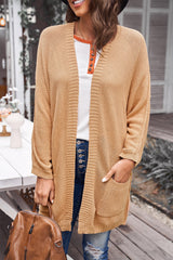 Langer Cardigan mit sichtbaren Nähten, offener Vorderseite und Taschen